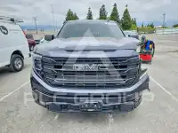2024 GMC Sierra photo
