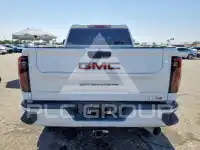 2024 GMC Sierra photo