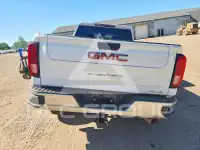 2024 GMC Sierra photo