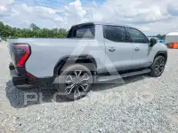 2024 GMC Sierra photo