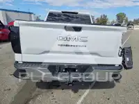 2024 GMC Sierra photo