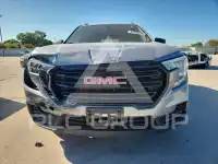 2024 GMC TERRAIN photo