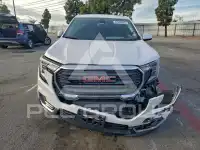 2024 GMC TERRAIN photo
