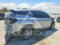 2024 GMC TERRAIN photo