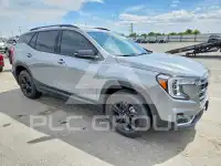 2024 GMC TERRAIN photo