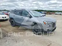 2024 GMC TERRAIN photo