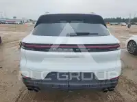 2024 Porsche Cayenne photo