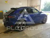 2024 Porsche MACAN photo