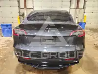 2024 Tesla Model Y фото