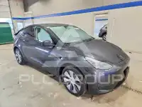 2024 Tesla Model Y фото