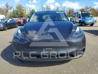 2024 Tesla Model Y фото