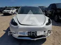 2024 Tesla Model Y фото