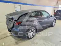 2024 Tesla Model Y фото