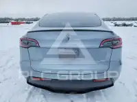 2024 Tesla Model Y фото