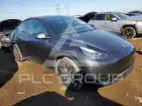 2024 Tesla Model Y фото