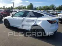 2024 Tesla Model Y фото