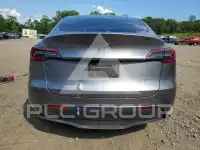 2024 Tesla Model Y фото