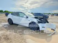 2024 Tesla Model Y фото