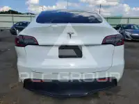 2024 Tesla Model Y фото
