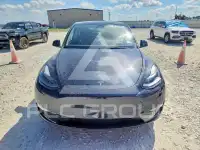 2024 Tesla Model Y фото