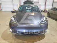 2024 Tesla Model Y фото