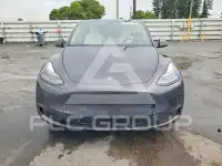 2024 Tesla Model Y фото