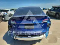 2024 Tesla Model Y фото