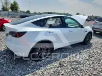 2024 Tesla Model Y фото