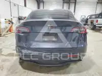 2024 Tesla Model Y фото