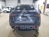 2024 Tesla Model Y фото