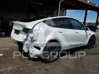 2024 Tesla Model Y фото