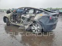 2024 Tesla Model Y фото