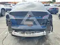 2024 Tesla Model Y фото