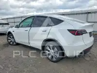 2024 Tesla Model Y фото
