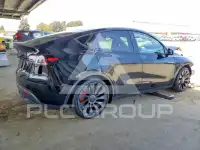 2024 Tesla Model Y фото