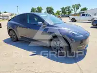 2024 Tesla Model Y photo