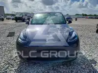 2024 Tesla Model Y фото