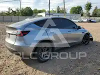 2024 Tesla Model Y фото