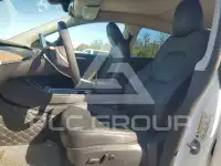 2024 Tesla Model Y фото