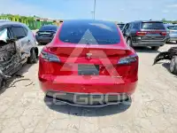 2024 Tesla Model Y фото