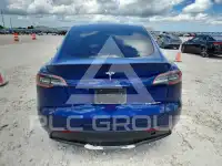 2024 Tesla Model Y фото