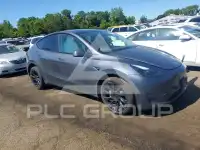 2024 Tesla Model Y фото