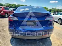 2024 Tesla Model Y photo