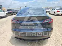 2024 Tesla Model Y фото
