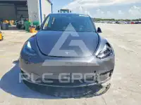 2024 Tesla Model Y фото