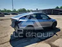 2024 Tesla Model Y фото