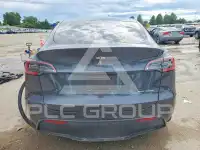 2024 Tesla Model Y фото