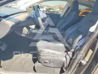2024 Tesla Model Y фото