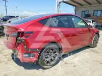 2024 Tesla Model Y фото