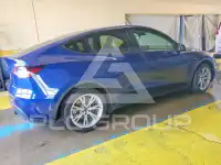 2024 Tesla Model Y фото
